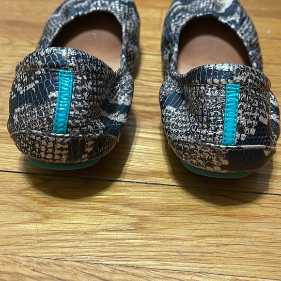 Tieks Copperhead Snake Size 7 - Picture 3 of 6